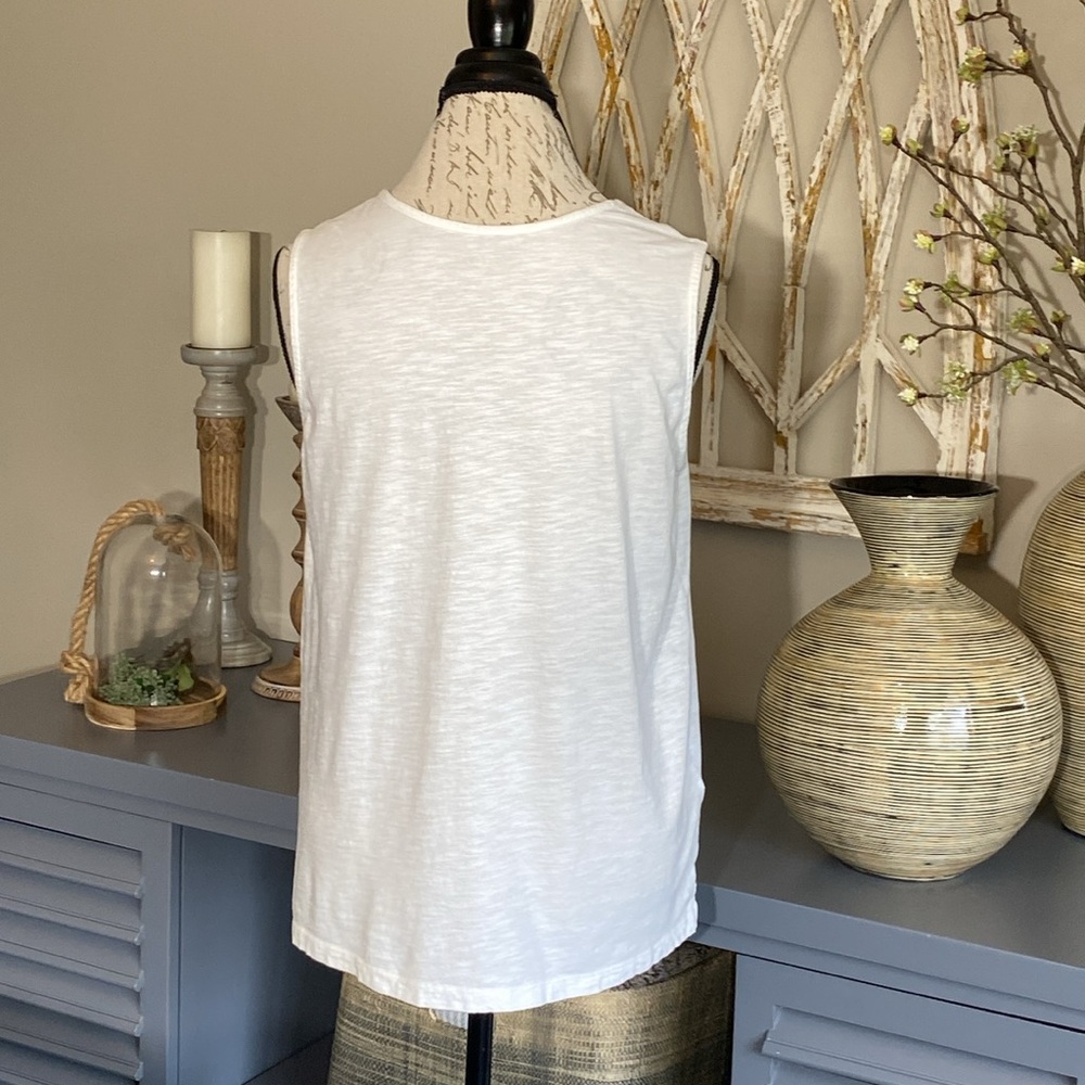 Women’s Eddie Bauer tank top - Picture 3 of 7